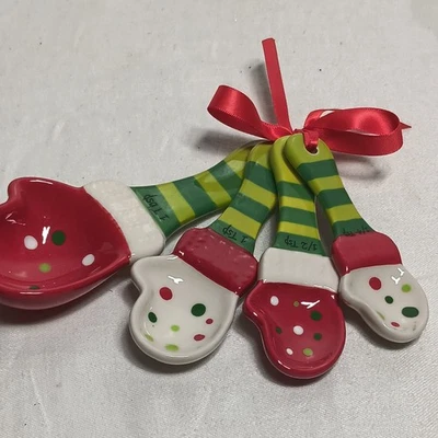 Decorative Measuring Spoons Holiday Mittens Set of 4 Baking Cooking Kitchen - Image 1 of 4