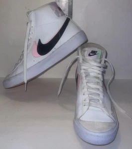 Nike Blazer Mid 77 SE GS Talla 6.5Y/Mujeres Talla 8 Arctic Punch Zapatos DD1847-101 - Imagen 1 de 14