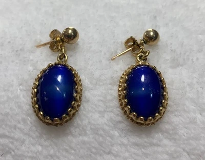 Pendientes colgantes vintage de cabujón azul real tono dorado AVON Foto 1 de 4