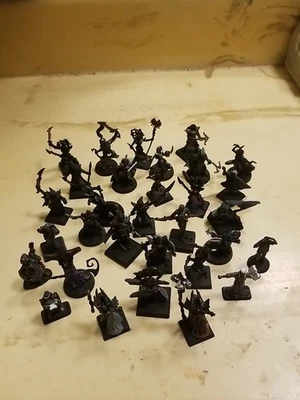 Menzoberranzan miniatures Dungeons Dragons D&D AD&D  RPG Fantasy GW Drow Lolth - image 1 of 4