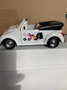 White Volkswagen VW Convertible Beetle Bug Superior Sunnyside Letters SS5702 - Picture 1 of 8