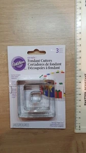 Wilton Square Fondant Cutters Set Of 3 Cake Decorating Insets Shapes - Picture 1 of 3