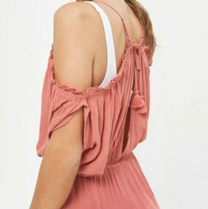 Topshop Boho Cold Shoulder Playsuit Strampler Gr. M rosa Shorts Festival Rüschen - Bild 1 von 5