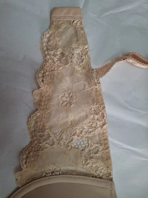 Wacoal Tan/nudes Color US 36D Bra With Lace Sides Very Pretty See Pictures - Image 1 of 4