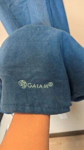 Gaiam Premium blue Yoga Mat - Picture 1 of 3