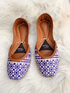 UK 4,5,6,7/Pakistani khussa/ Juttis/ Summer Florals handmade. Suede Like Outer - Picture 1 of 4