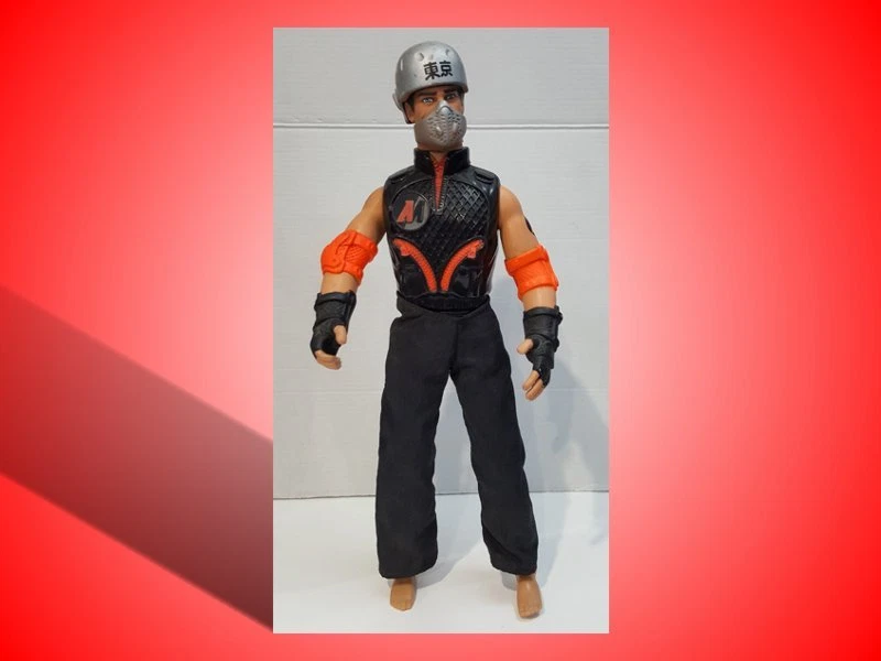ACTION MAN HASBRO 2000 VINTAGE ACTION FIGURE 30 CM. CIRCA USATO. - Immagine 1 di 1