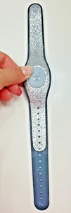 !Used Disney Silver Glitter MagicBand 2 - Picture 1 of 1