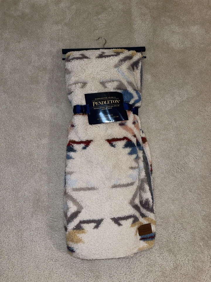 Pendleton White Sands Sherpa Throw Blanket 50" X 70" Tan Southwest Plush Aztec - Image 1 of 4