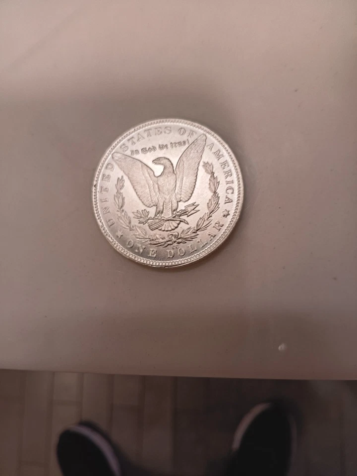 1881 年卡森城摩根银币 — 第 1/2 张图片