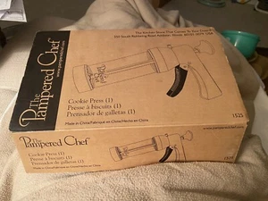 The Pampered Chef Cookie Press Number 1525 Brand New In The Box - Picture 1 of 4