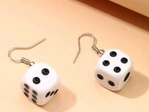 Pendientes de dados de la suerte neón lindos kitsch festival años 80 años 90 elegante vestido divertido NUEVO - Imagen 1 de 2