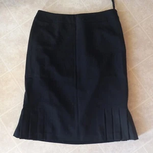 Tahari Women's Black Pleated Skirt Size 4 - Picture 1 of 4