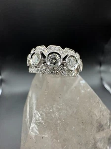 Ausgefallener Ring 18Karat (750) Weißgold mit feinen Brillanten & Diamanten - Bild 1 von 15