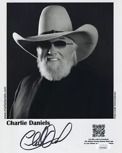 CHARLIE DANIELS HAND SIGNED 8x10 PHOTO AMAZING POSE IN COWBOY HAT JSA - Picture 1 of 1