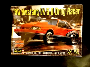 Kit modelo 1990 Ford Mustang LX 5.0 Drag Racer 1:25 nivel de habilidad 3 - Imagen 1 de 3