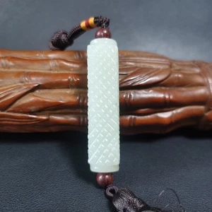 Vecchio ciondolo rustico intagliato a mano giada naturale Pechino griglia cilindrica nefrite - Foto 1 di 5