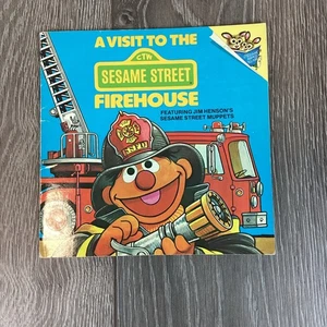 Sesame Street A Visit to the Firehouse 1983 Vintage Paperback Book Random House - Picture 1 of 4