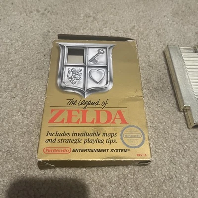 Nintendo NES 1987 the Legend of Zelda Original Gold Cartridge - Image 1 of 4
