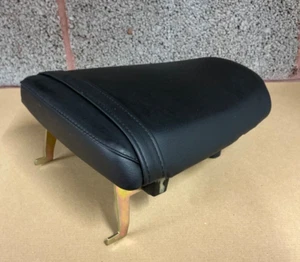 GENUINE TRIUMPH DAYTONA SPEED TRIPLE 955i 01-06 GEN 2 REAR PILLION SEAT MINT - Picture 1 of 20
