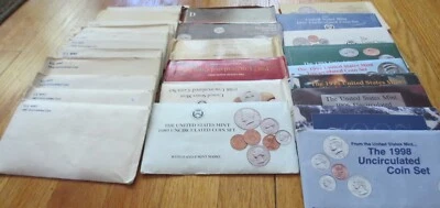 1971 to 1998 U.S. Mint Mint sets 26 Set P and D Uncirculated Sets COA Best Sets - Image 1 of 4