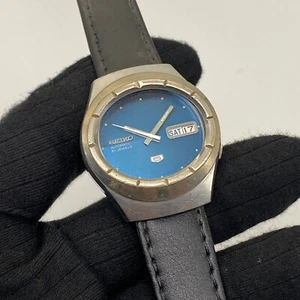 Vintage Seiko5 Automatic Watch Blue Dial With Day/Date, Dial 30x25mm Japan Made - Picture 1 of 7