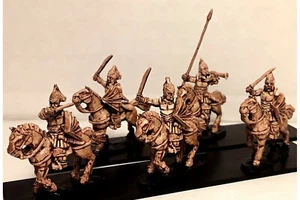 Espadas de caballería vampiro fantasía 15 mm escudo caballos ligeramente blindados (4 figuras) - Imagen 1 de 1