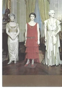 POSTCARD, SMITHSONIAN INSTITUTION, FIRST LADY COLLECTION GOWNS. COOLIDGE ET AL - Picture 1 of 2