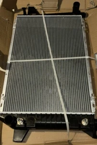 Radiator For 1985-1996 Ford F-150 F-250 1987-1992 F-350 Bronco 4.9L - Picture 1 of 4