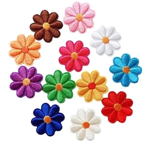 Aplique de parche de tela para coser o planchar bordado con flores vibrantes 12 un. - Nuevo - Imagen 1 de 3