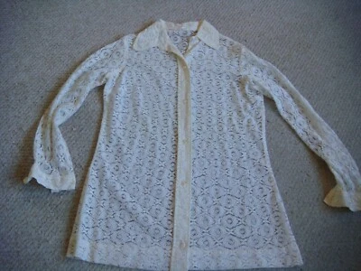 "Blusa vintage de encaje blanco de cuello ancho década de 1970 manga larga busto 36" Foto 1 de 4