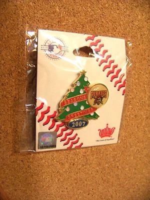 2007 Pittsburgh Pirates Season's Greetings lapel pin var. 2 - Image 1 of 3