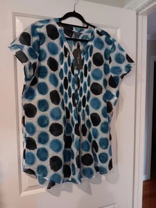 New Ladies Top Size W22 Yarra Trail Retail $129 - Picture 1 of 1