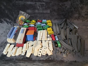 Child Guidance Train Lot With Buildings Track Cars And More Large Vintage Lot - Picture 1 of 8