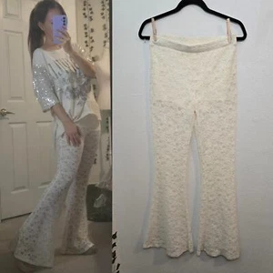 Altar'd State NWOT Lace Flare Leggings Medium - Foto 1 di 15