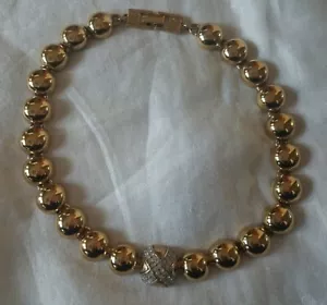 Vintage "Givenchy" goldfarbene Scheibe Pave x zweifarbiger Strass Halsreif 15-3/4" - Bild 1 von 6