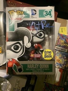 MARGOT ROBBIE AUTOGRAPHED SIGNED HARLEY QUINN DC SUPER HEROES FUNKO POP DAMAGED - Picture 1 of 5