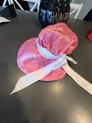 Gorro de satén rosa con cinta blanca y lazo #regency #fairycore Foto 1 de 4