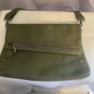 Bolso sin asas/bross bandolera grande de cuero de lagarto verde perenne HAMMITT VIP $475 USADO EN EXCELENTE ESTADO - Imagen 1 de 17