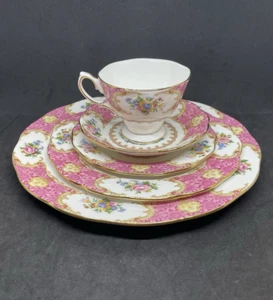 Royal Albert Lady Carlyle Five Piece Place Setting - Picture 1 of 2