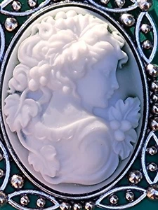 Greek Goddess Large Victorian Style Green & White Cameo Silver Pendant Necklace - Picture 1 of 15