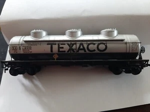 Athearn HO 40' Texaco-TCX 270 3-Dome Tank Car Assembled NOS w/Couplers - Picture 1 of 4