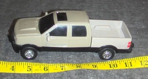 Ertl John Deere Pickup Crew Cab Farm Truck Die-cast Bed Plastic Cab 1/24 Scale - Picture 1 of 5