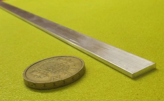 Алюминиевый стержень 6061 T6, толщина 3/32 дюйма (0,094 дюйма), ширина 1/2 дюйма, длина 36 дюймов, 6 шт., 18 футов - Изображение 1 из 4