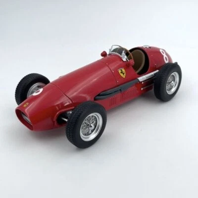 Modellino F1 CMR 1/18 Ferrari 500 F2 Formula 1 British GP 1953 #8 Mike Hawthorn - Immagine 1 di 4