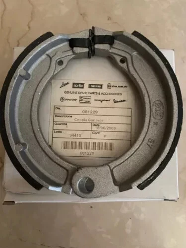 081229 GANASCE FRENO ORIGINALI PIAGGIO VESPA 125 125 1955-1965 - Immagine 1 di 1