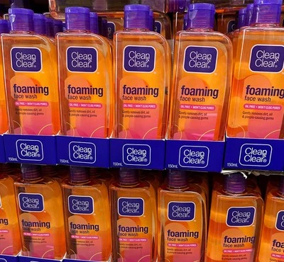 Pack of 10 Clean & Clear Foaming Face Wash 150mL Oil-Free Free Postage!  Sale!  - image 1 of 4