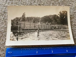 1940's Photo Community Swimming Pool Driver Shirtless Line Waits Diving Pool - Picture 1 of 3