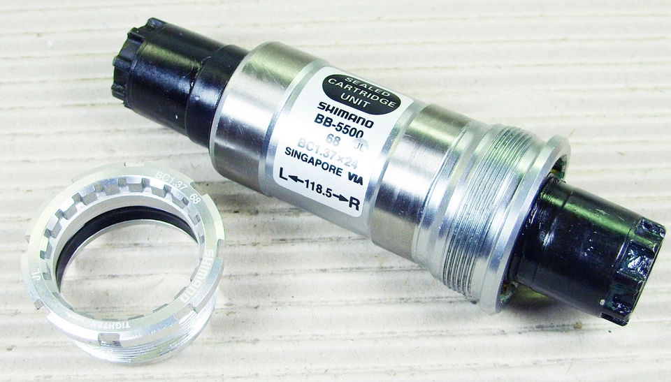 Shimano 105 Innenlager BB-5500 Octalink V1 - 118,5 mm / 68 mm BSA Gewinde - Bild 1 von 1