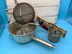 Vintage rustikale Küchenutensilien, Stampfer/Pießmaschine, Foley Lebensmittelmühle, Sieb - Bild 1 von 11
